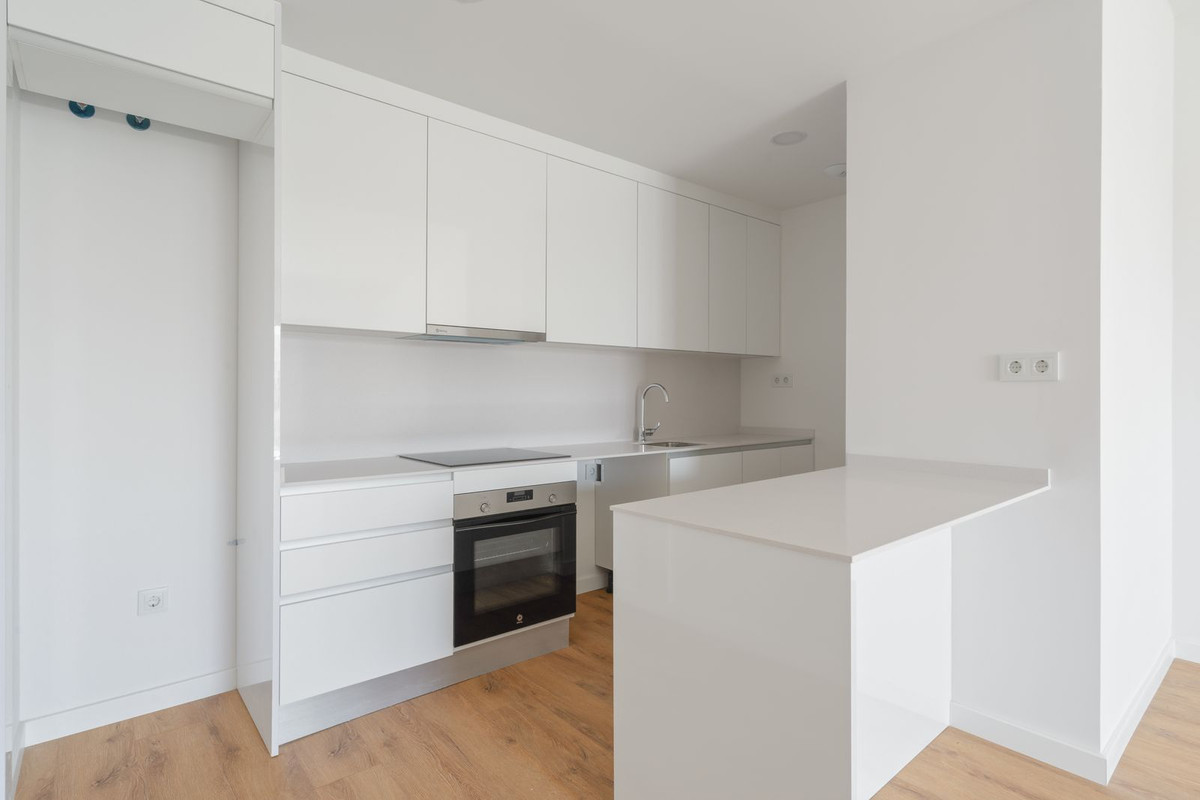 2 Bed Apartment for sale in Estepona Costa Del Sol, Málaga, Spain