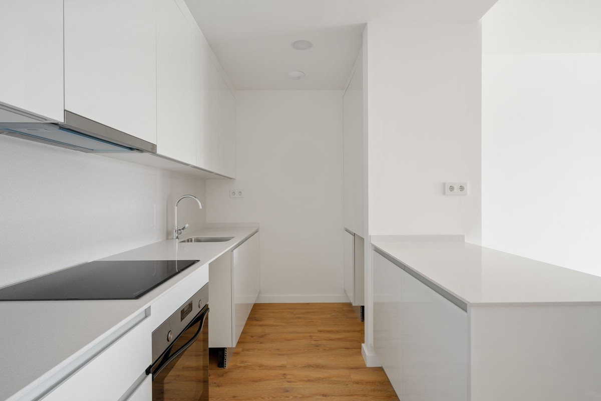 2 Bed Apartment for sale in Estepona Costa Del Sol, Málaga, Spain