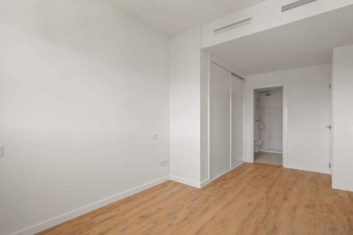 2 Bed Apartment for sale in Estepona Costa Del Sol, Málaga, Spain