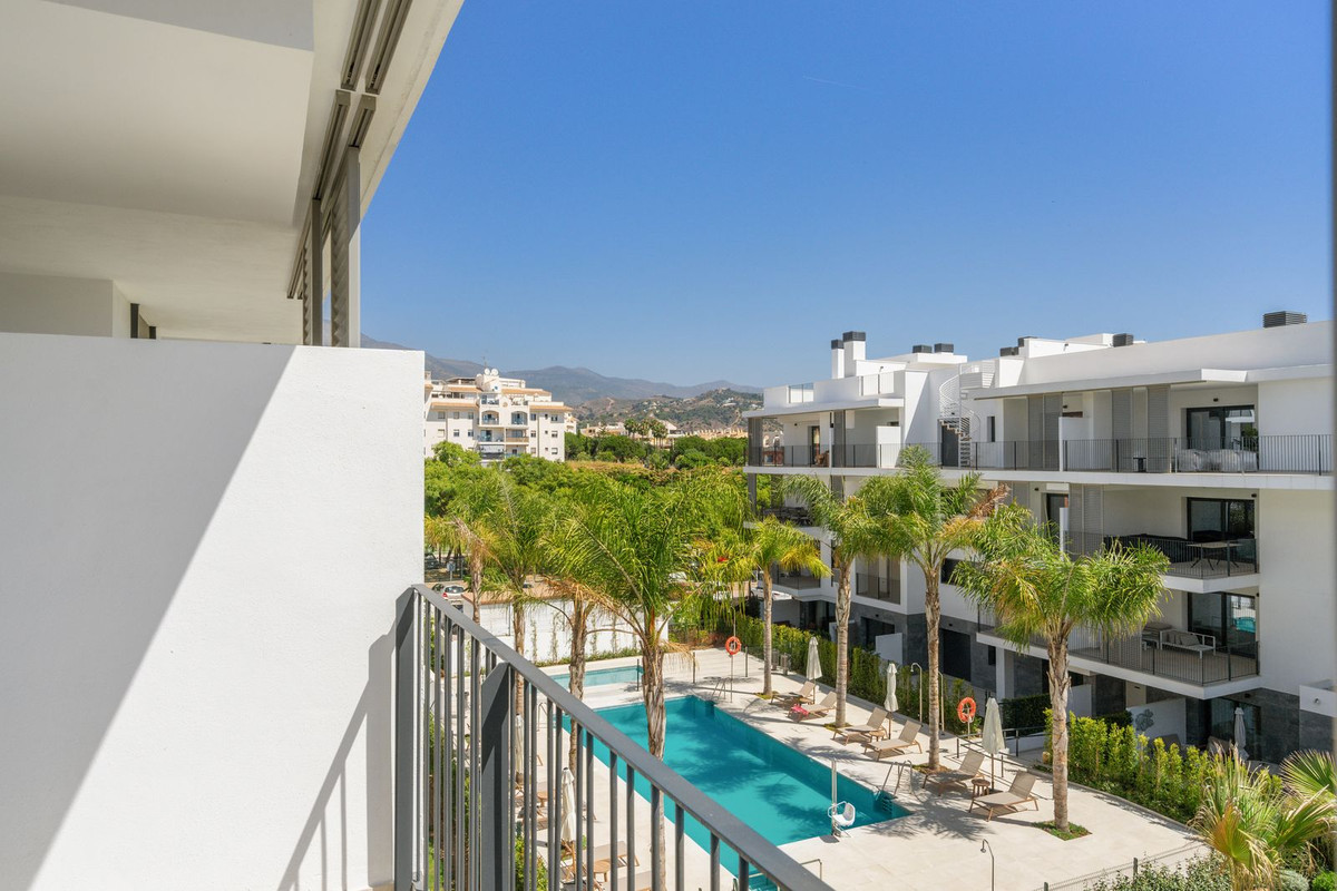 2 Bed Apartment for sale in Estepona Costa Del Sol, Málaga, Spain