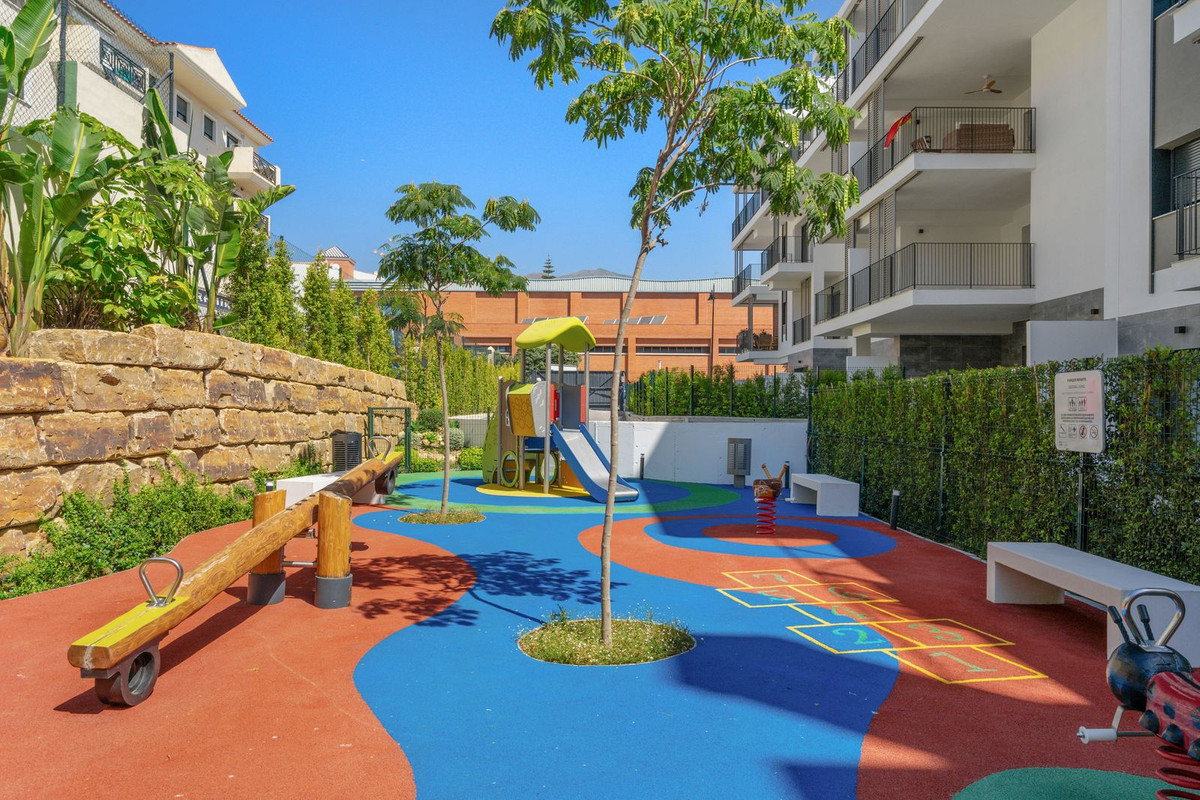 2 Bed Apartment for sale in Estepona Costa Del Sol, Málaga, Spain
