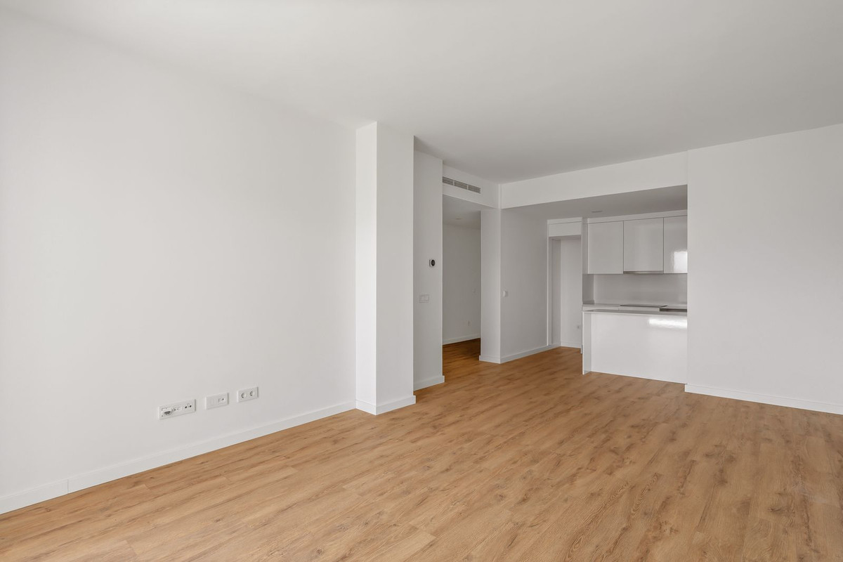 2 Bed Apartment for sale in Estepona Costa Del Sol, Málaga, Spain