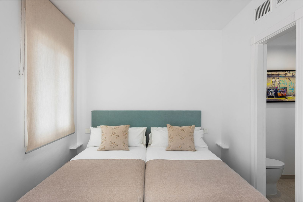 2 Bed Apartment for sale in Nueva Andalucía Costa Del Sol, Málaga, Spain