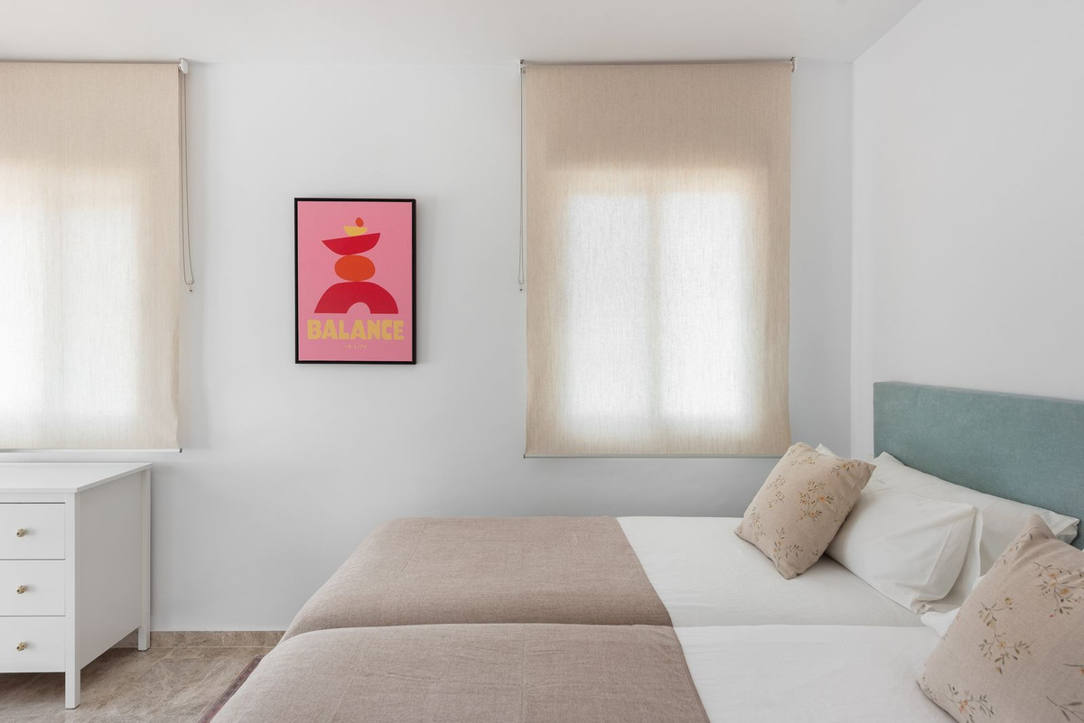 2 Bed Apartment for sale in Nueva Andalucía Costa Del Sol, Málaga, Spain