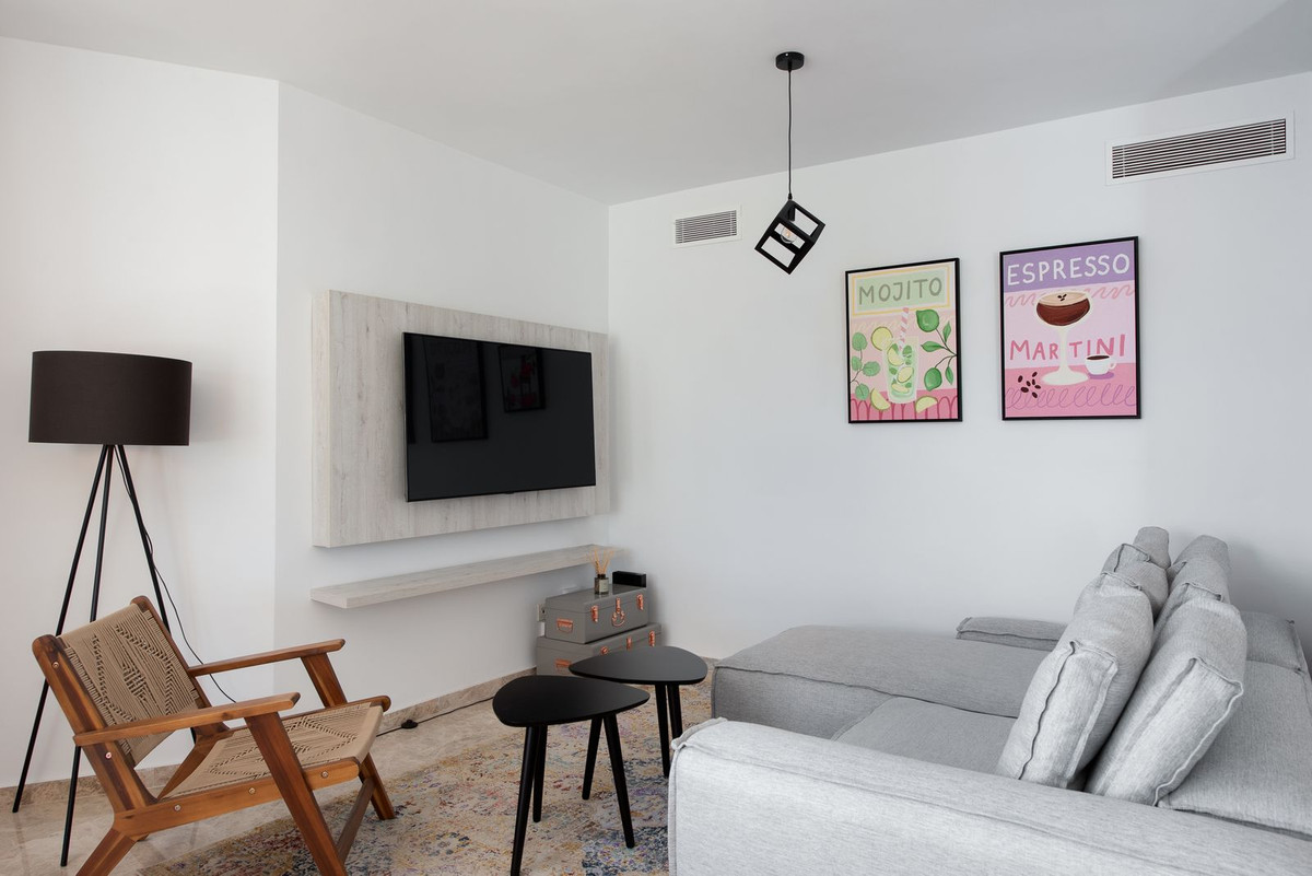 2 Bed Apartment for sale in Nueva Andalucía Costa Del Sol, Málaga, Spain