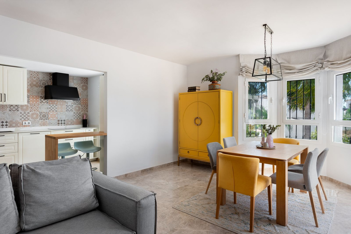2 Bed Apartment for sale in Nueva Andalucía Costa Del Sol, Málaga, Spain