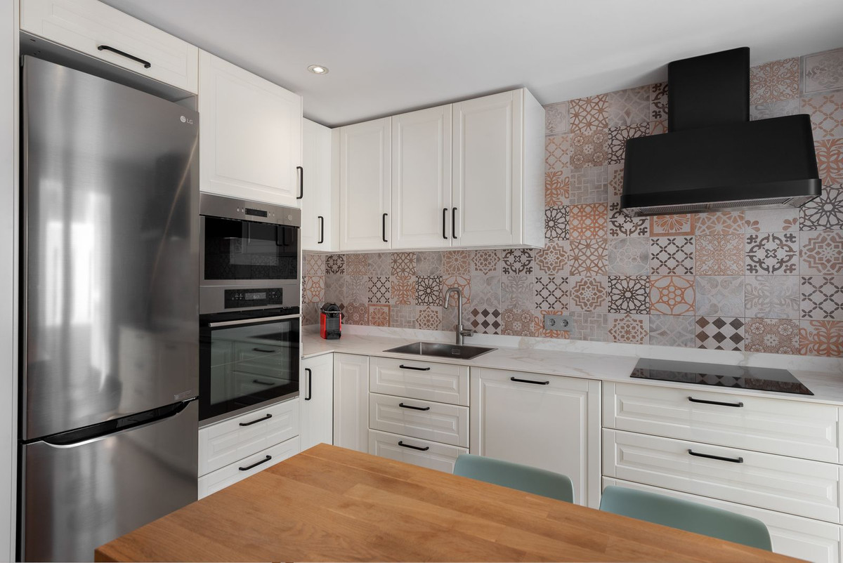2 Bed Apartment for sale in Nueva Andalucía Costa Del Sol, Málaga, Spain