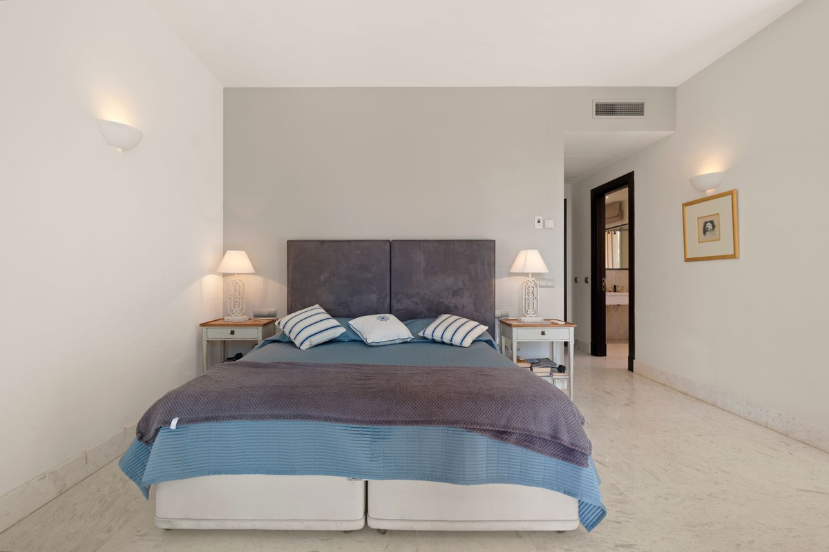 5 Bed Townhouse for sale in La Mairena Costa Del Sol, Málaga, Spain