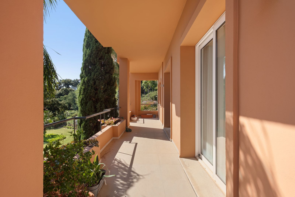 5 Bed Townhouse for sale in La Mairena Costa Del Sol, Málaga, Spain