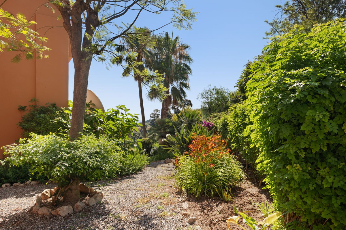 5 Bed Townhouse for sale in La Mairena Costa Del Sol, Málaga, Spain