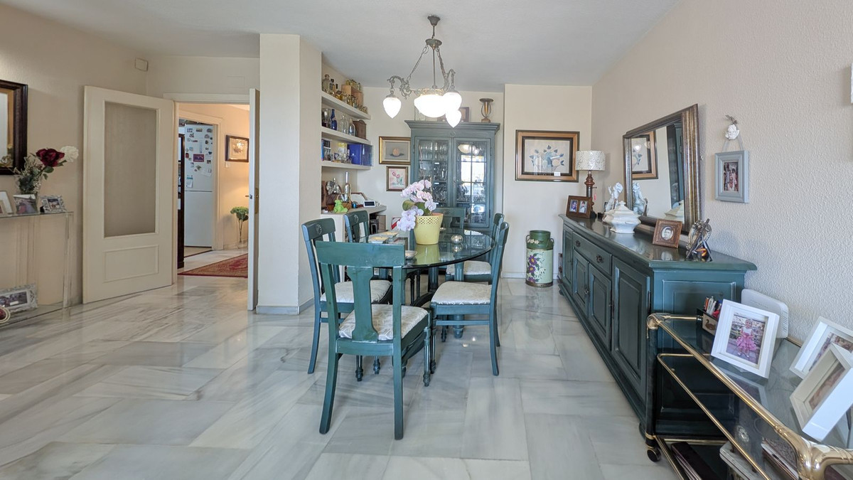4 Bed Apartment for sale in Fuengirola Costa Del Sol, Málaga, Spain