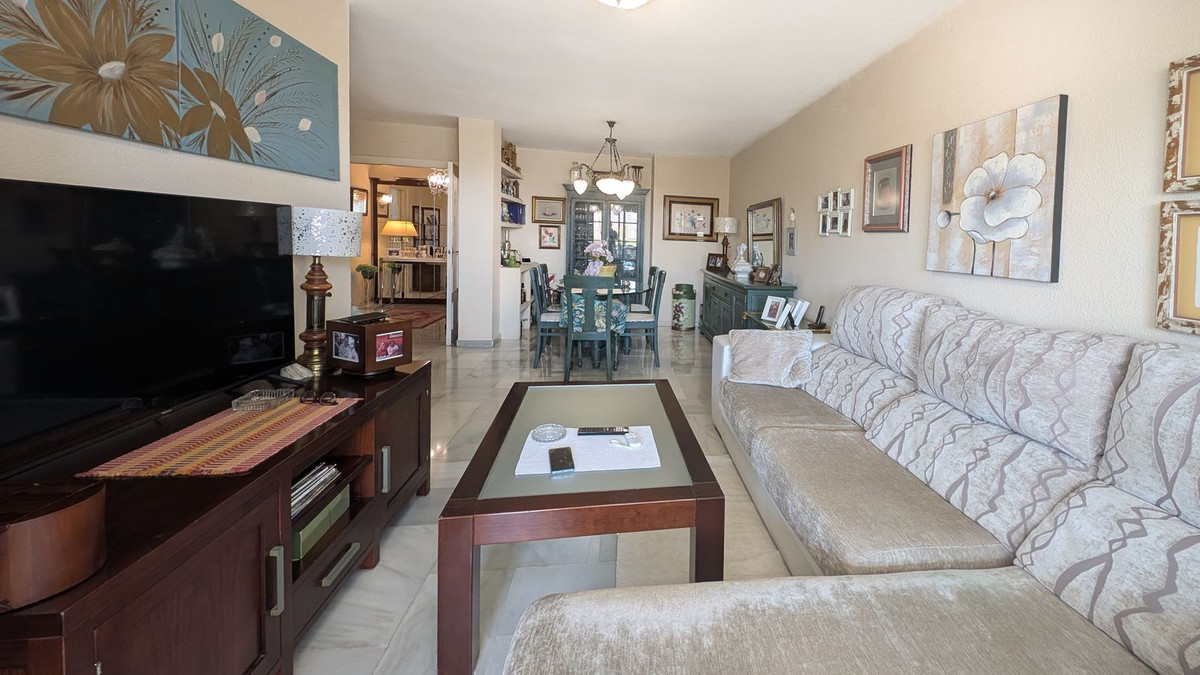 4 Bed Apartment for sale in Fuengirola Costa Del Sol, Málaga, Spain