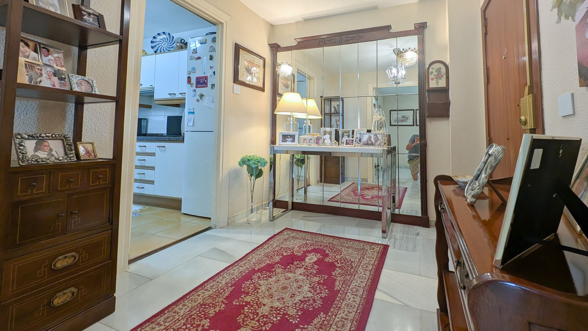 4 Bed Apartment for sale in Fuengirola Costa Del Sol, Málaga, Spain