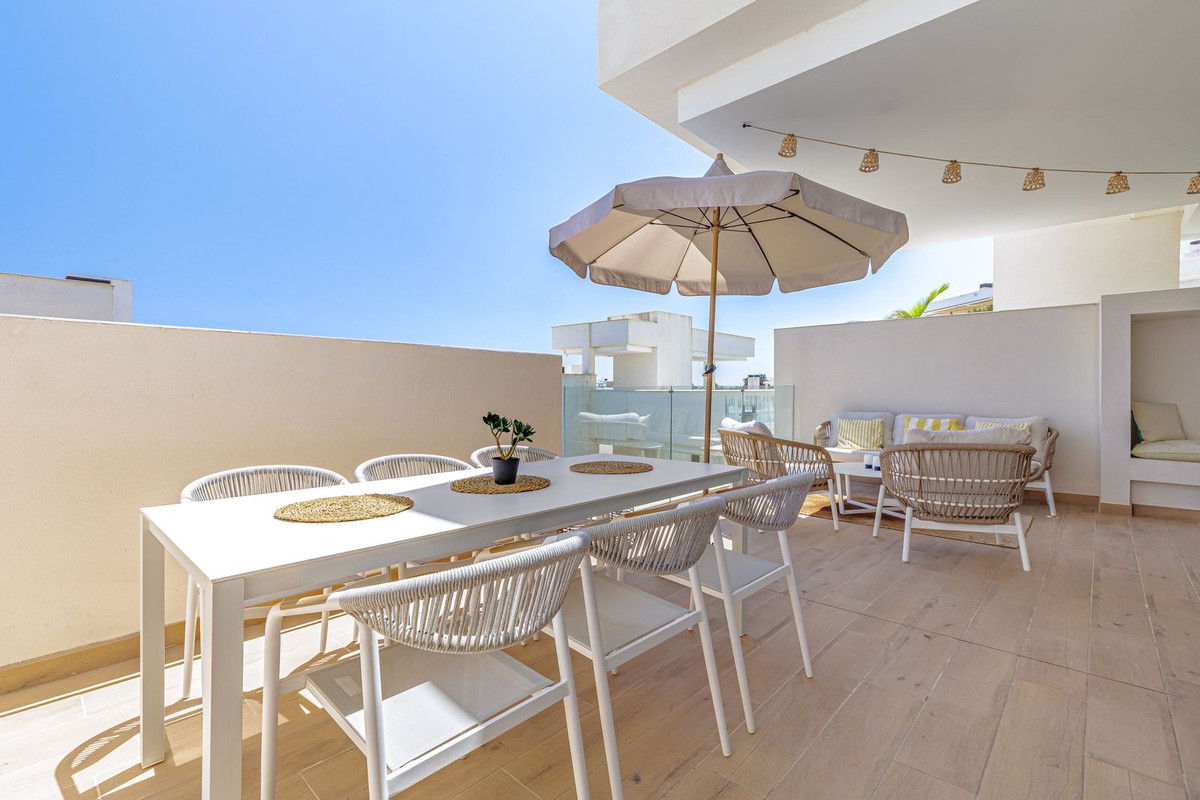 Se vende Apartamento Planta Media de 3 dormitorios en Costa Del Sol, Málaga, España