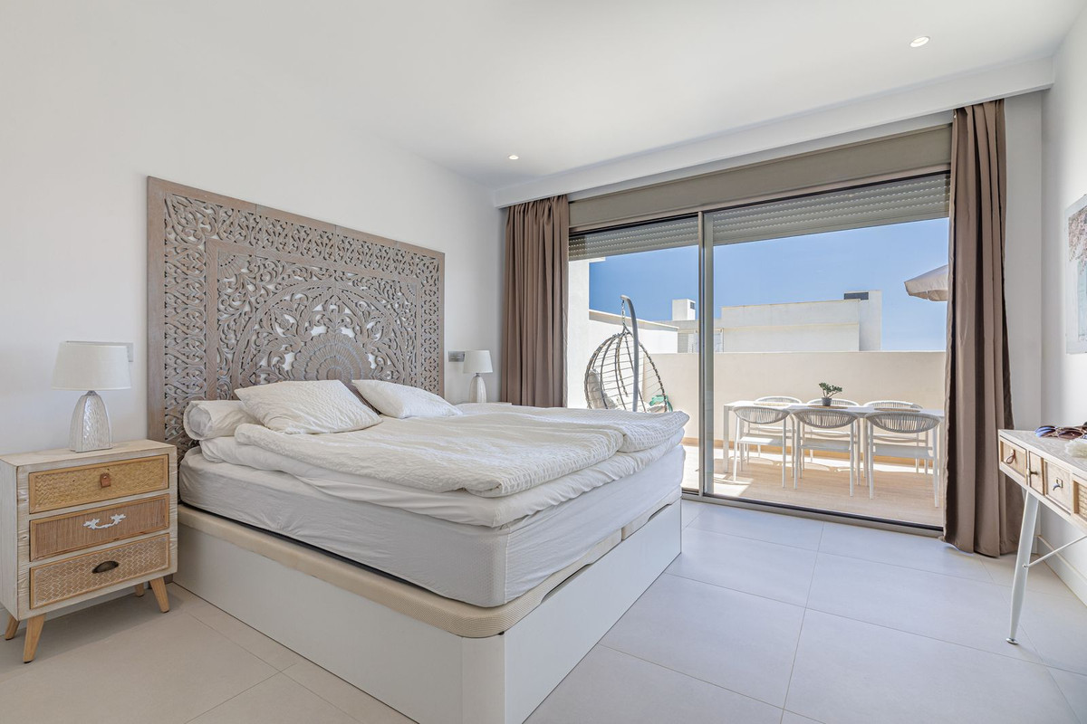 Se vende Apartamento Planta Media de 3 dormitorios en Costa Del Sol, Málaga, España