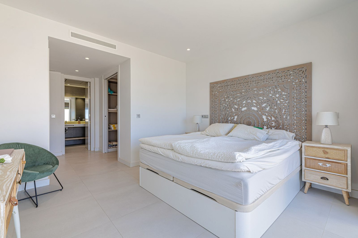 Se vende Apartamento Planta Media de 3 dormitorios en Costa Del Sol, Málaga, España