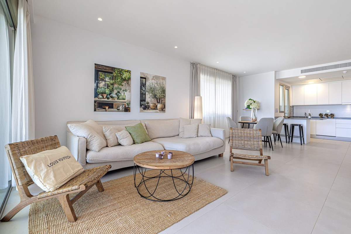Se vende Apartamento Planta Media de 3 dormitorios en Costa Del Sol, Málaga, España
