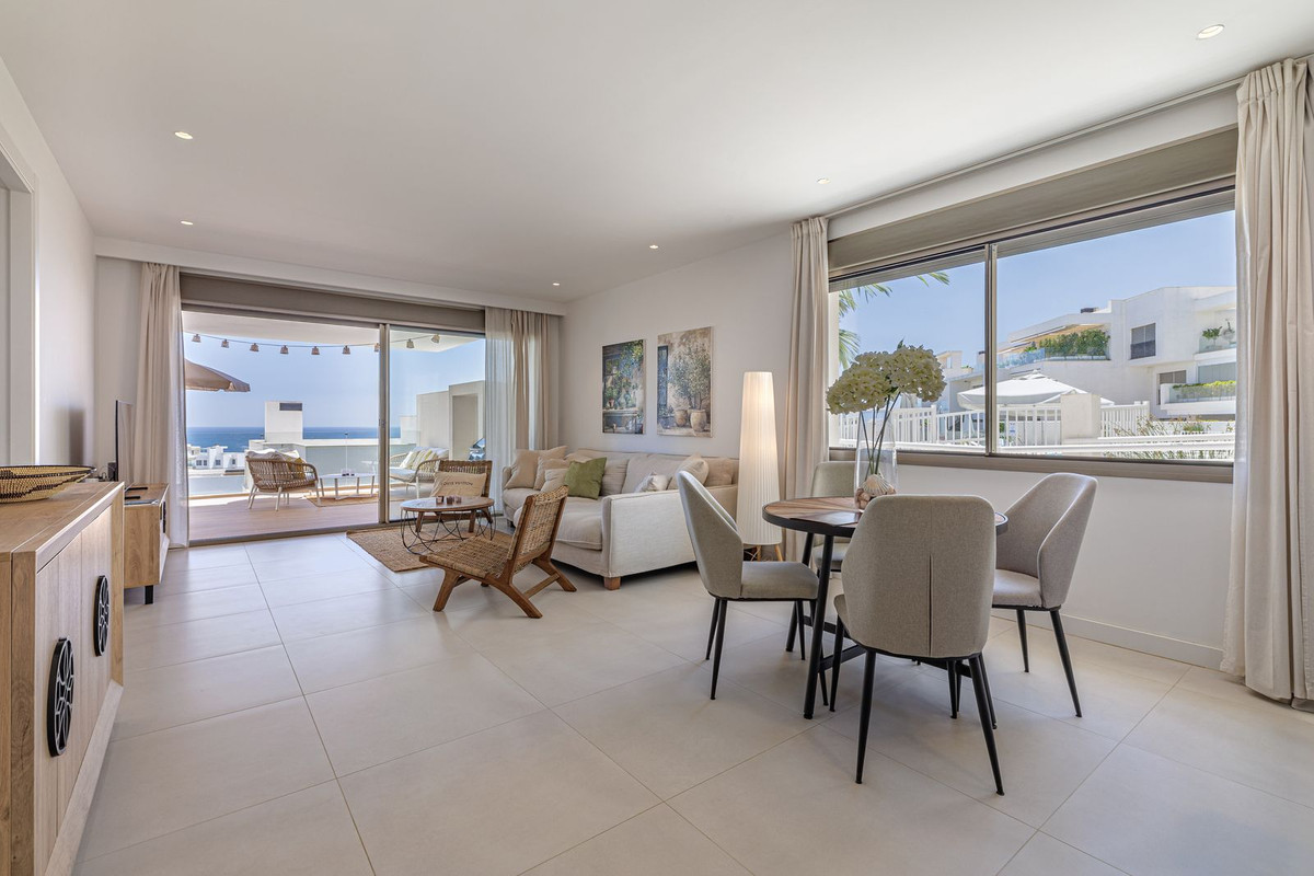 Se vende Apartamento Planta Media de 3 dormitorios en Costa Del Sol, Málaga, España