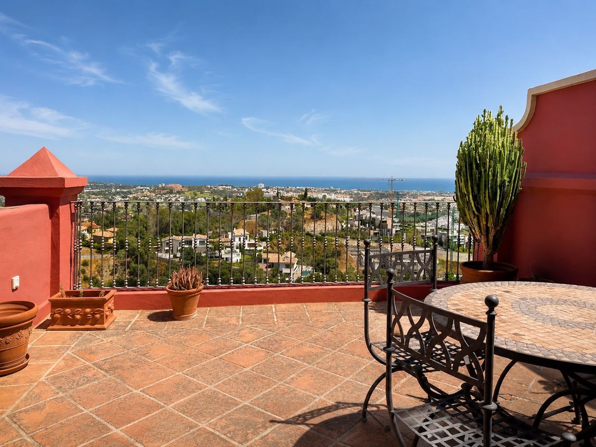 3 Bed Apartment for sale in Monte Halcones Costa Del Sol, Málaga, Spain