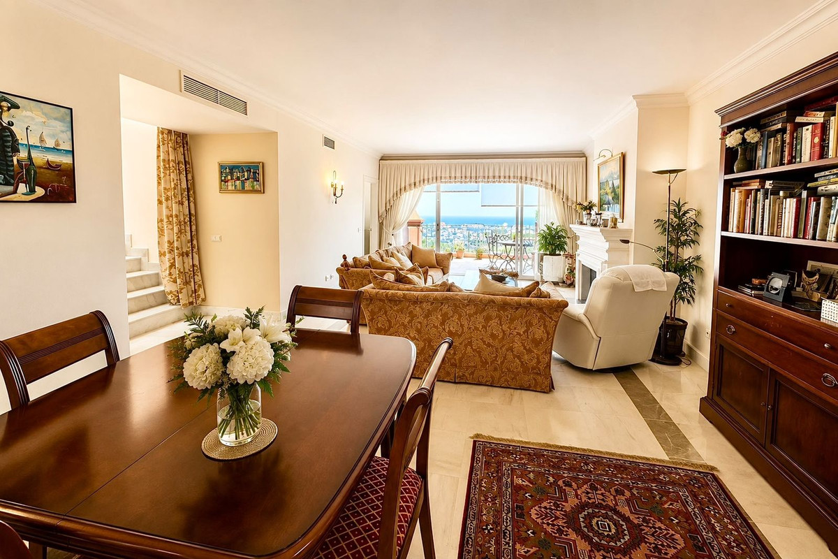 3 Bed Apartment for sale in Monte Halcones Costa Del Sol, Málaga, Spain