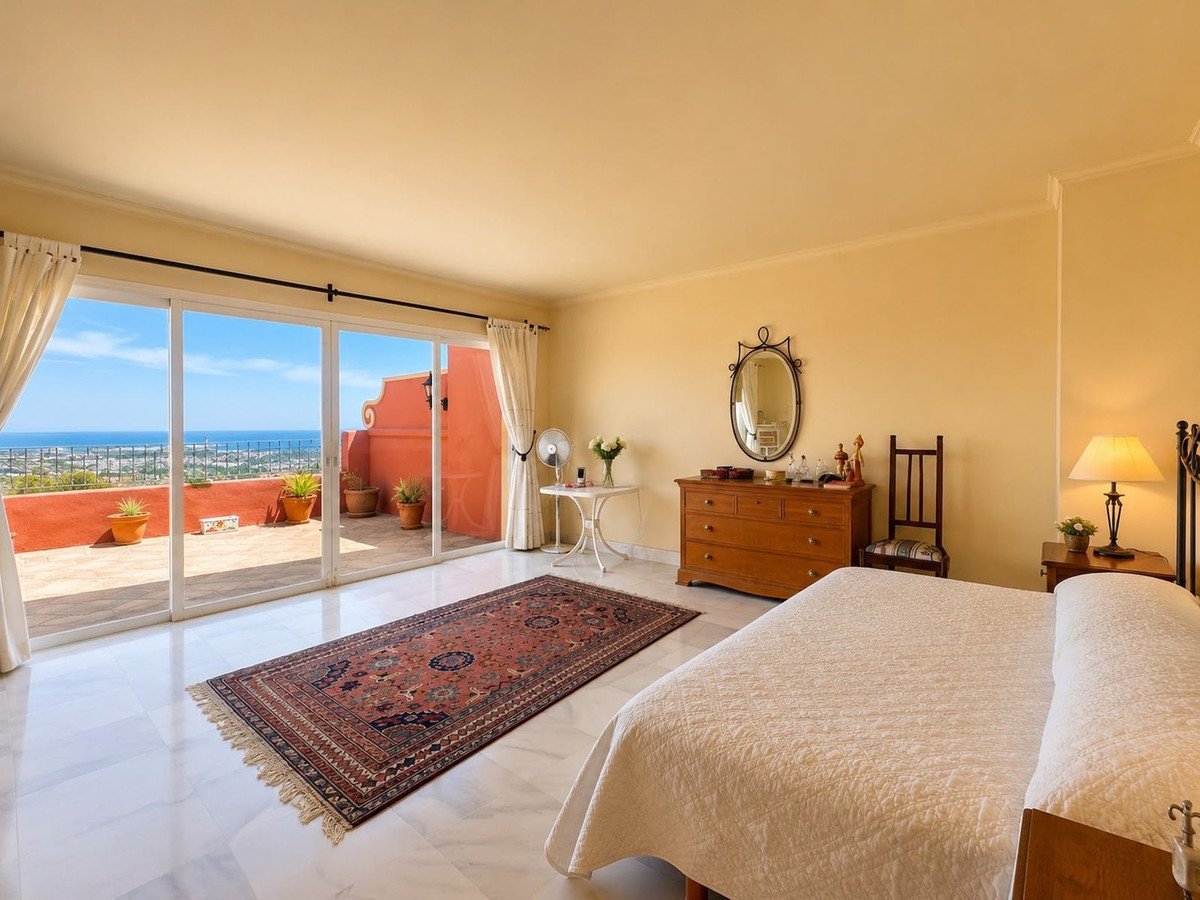3 Bed Apartment for sale in Monte Halcones Costa Del Sol, Málaga, Spain