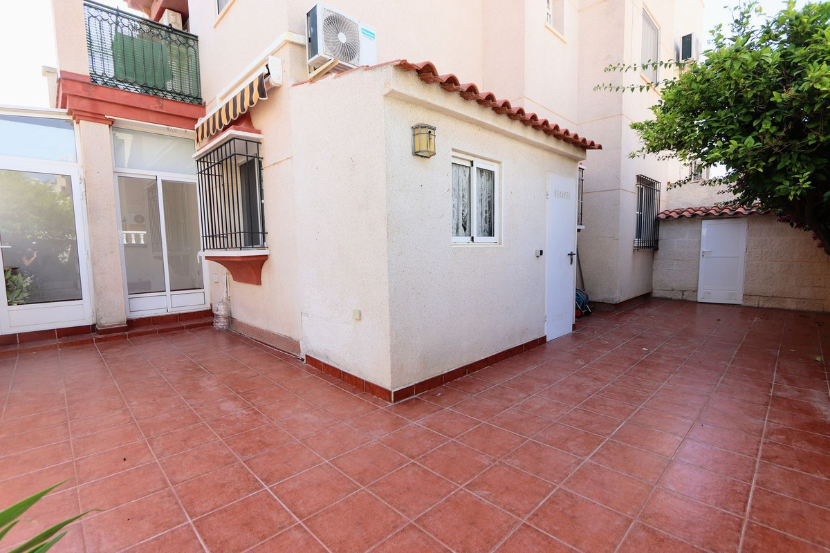 Se vende Apartamento Planta Baja de 2 dormitorios en Costa Blanca, Alicante, España