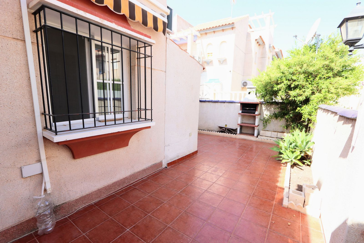 Se vende Apartamento Planta Baja de 2 dormitorios en Costa Blanca, Alicante, España