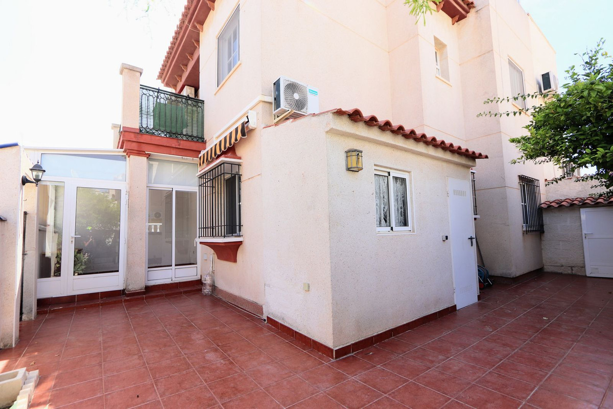 Se vende Apartamento Planta Baja de 2 dormitorios en Costa Blanca, Alicante, España