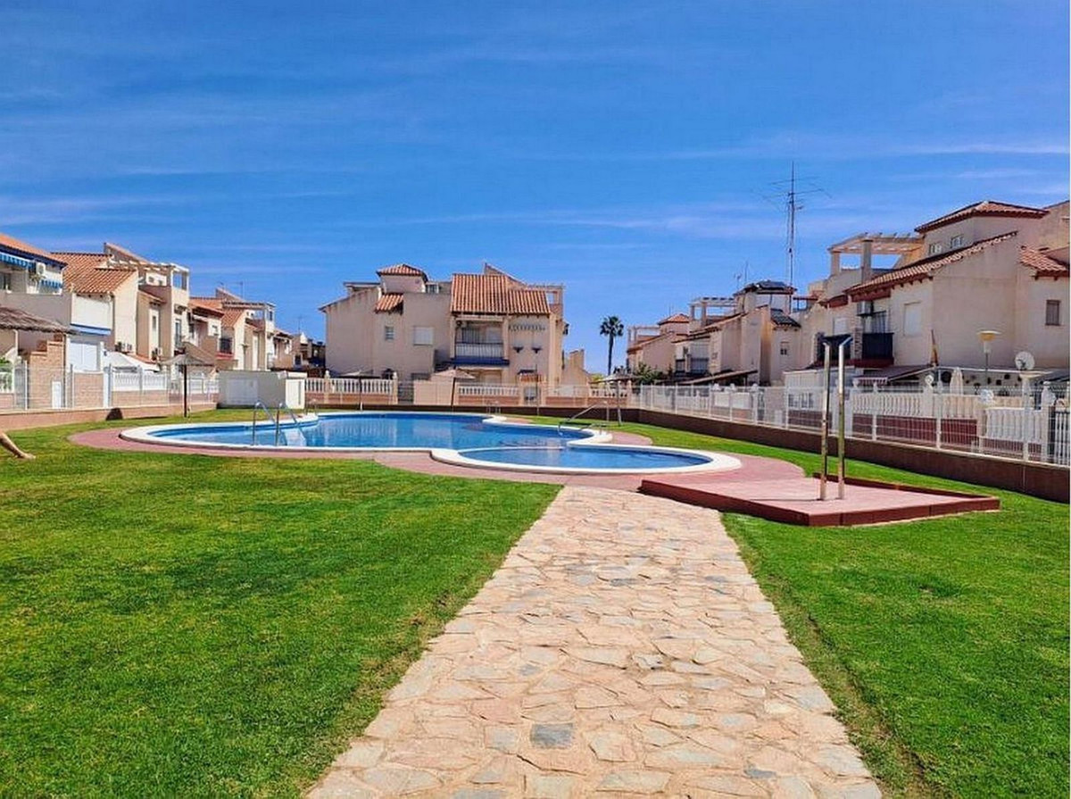 Se vende Apartamento Planta Baja de 2 dormitorios en Costa Blanca, Alicante, España
