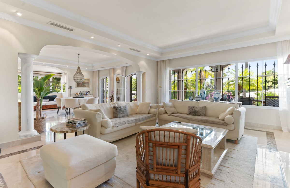 5 Bed Townhouse for sale in Bahía De Marbella Costa Del Sol, Málaga, Spain