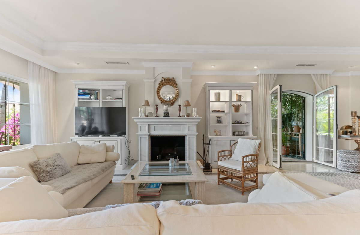 5 Bed Townhouse for sale in Bahía De Marbella Costa Del Sol, Málaga, Spain