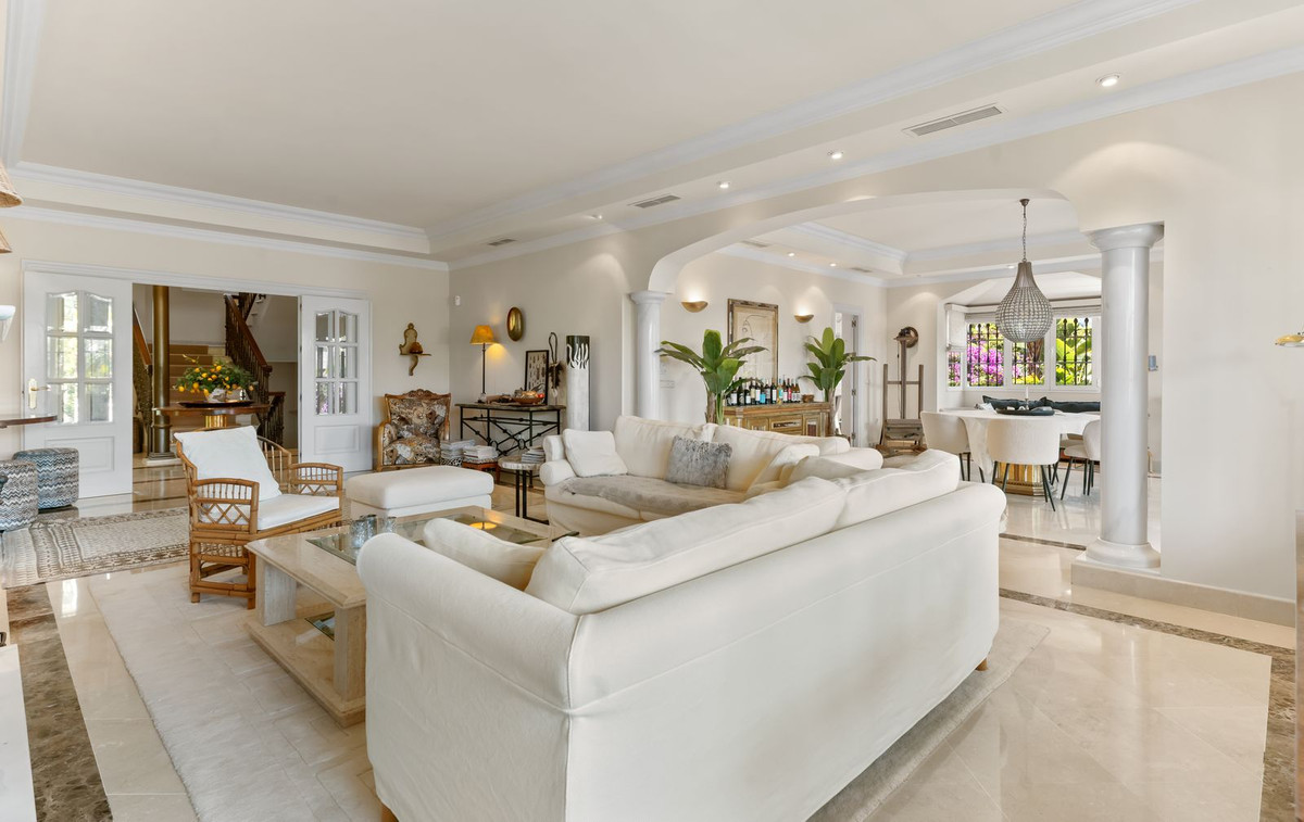 5 Bed Townhouse for sale in Bahía De Marbella Costa Del Sol, Málaga, Spain