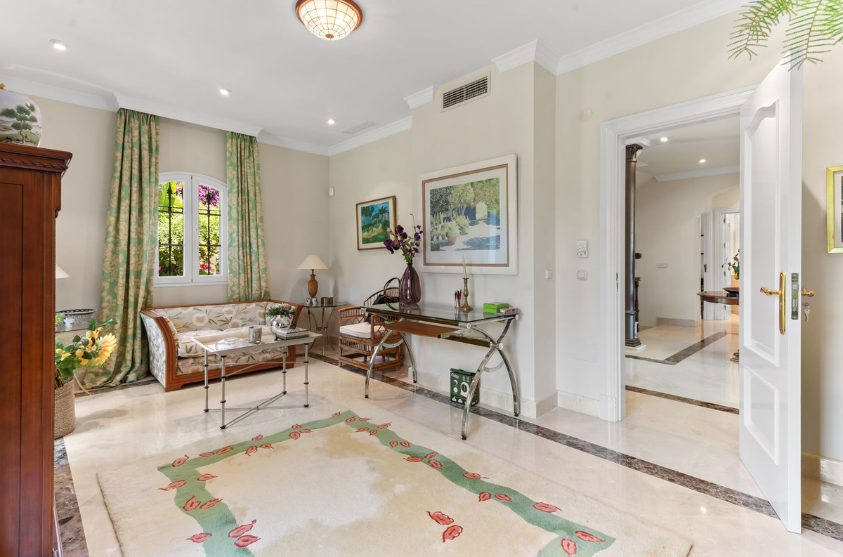5 Bed Townhouse for sale in Bahía De Marbella Costa Del Sol, Málaga, Spain