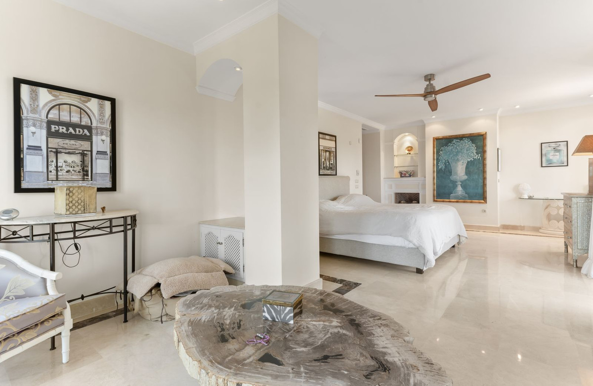 5 Bed Townhouse for sale in Bahía De Marbella Costa Del Sol, Málaga, Spain