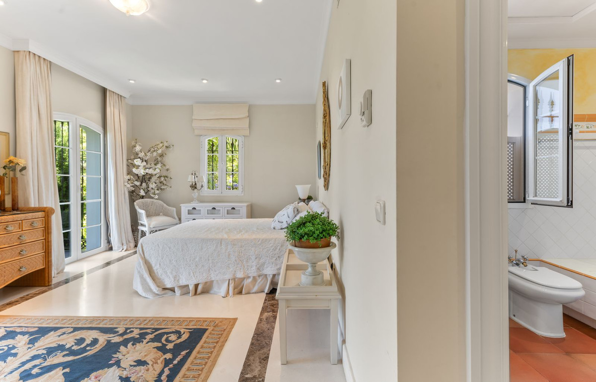 5 Bed Townhouse for sale in Bahía De Marbella Costa Del Sol, Málaga, Spain