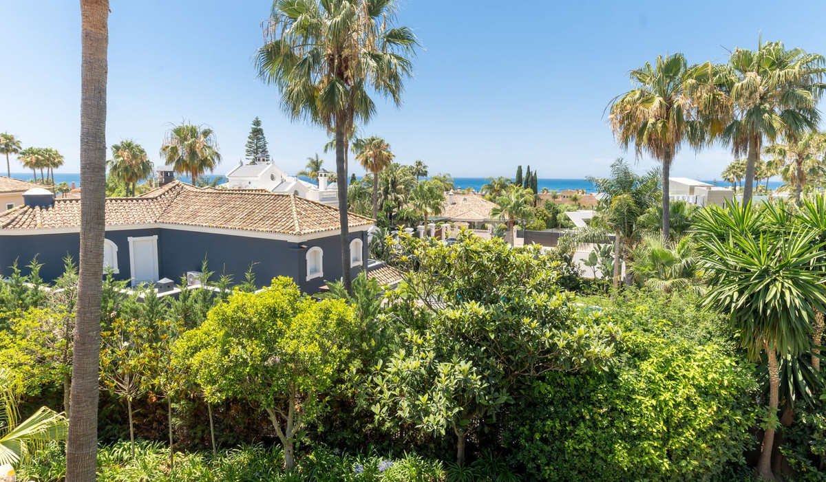5 Bed Townhouse for sale in Bahía De Marbella Costa Del Sol, Málaga, Spain