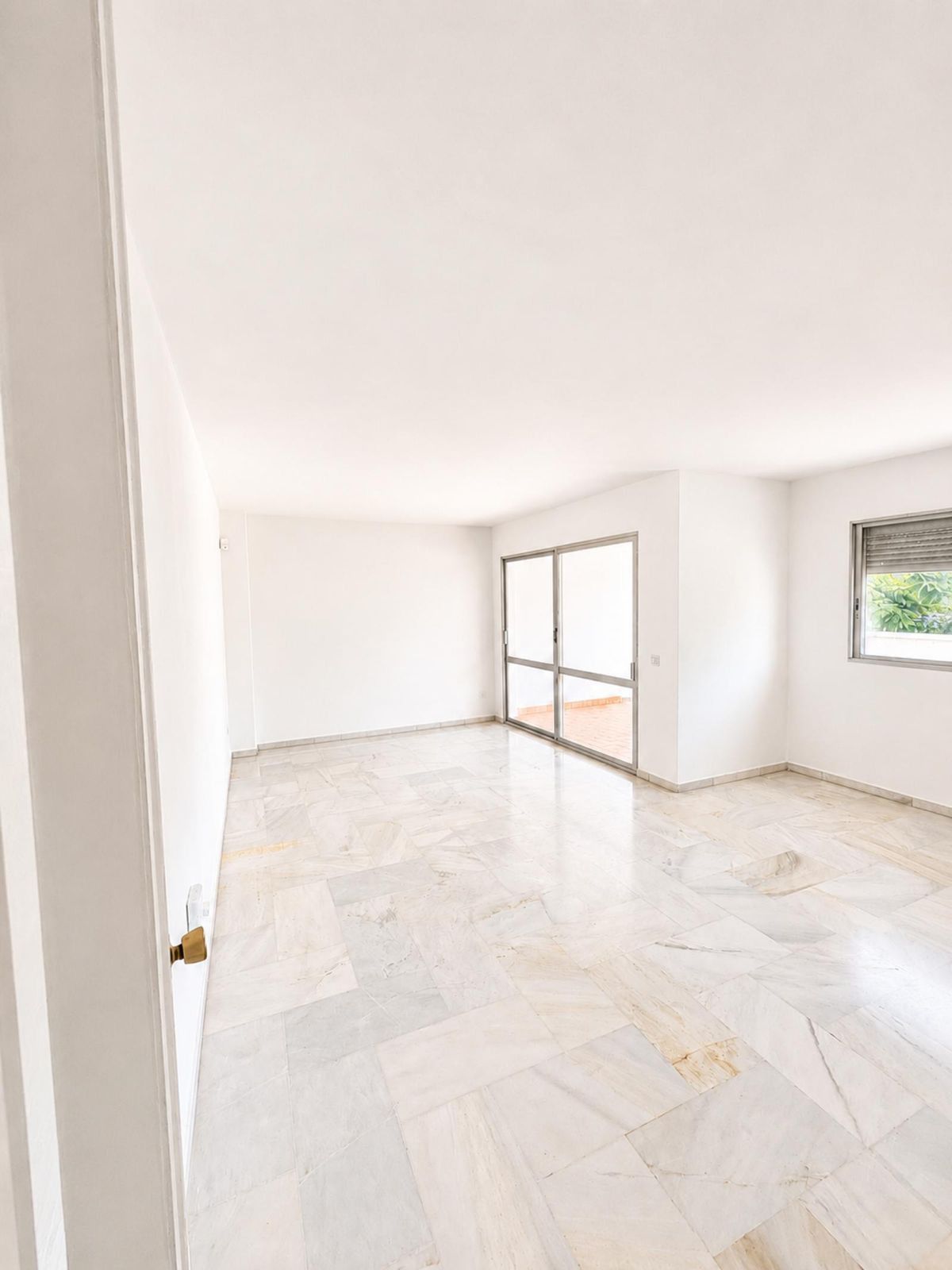3 Bed Apartment for sale in Fuengirola Costa Del Sol, Málaga, Spain