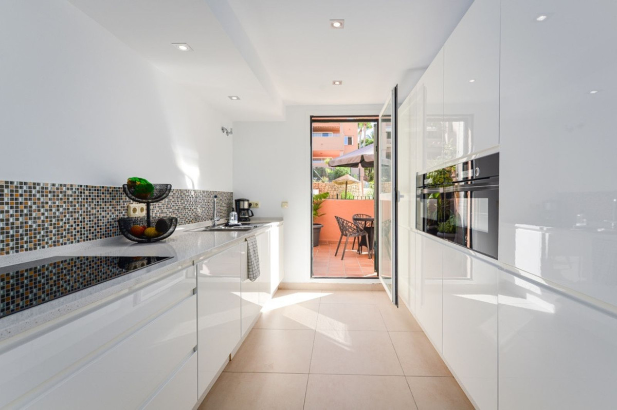 2 Bed Apartment for sale in Elviria Costa Del Sol, Málaga, Spain