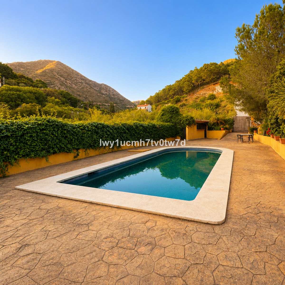 3 Bed Townhouse for sale in Ojén Costa Del Sol, Málaga, Spain