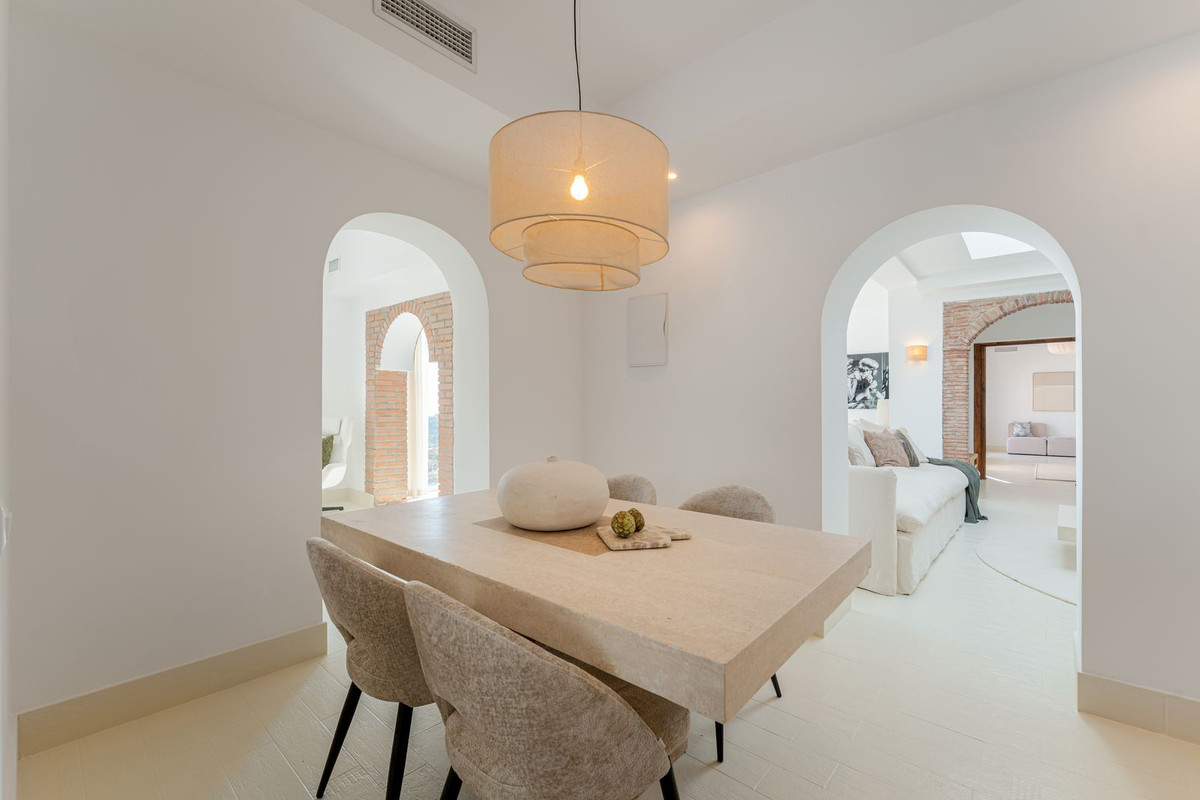 Se vende Villa - Chalet de 6 dormitorios en Costa Del Sol, Málaga, España