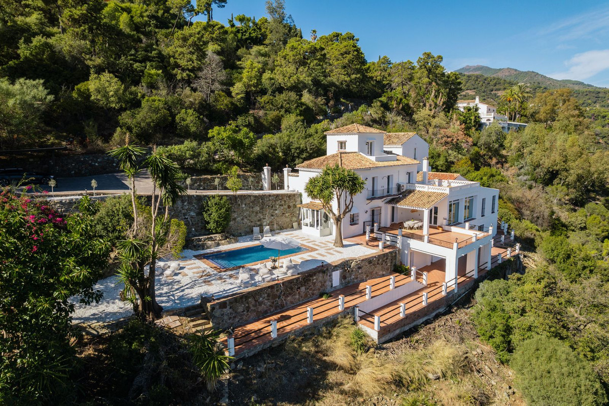 Se vende Villa - Chalet de 6 dormitorios en Costa Del Sol, Málaga, España