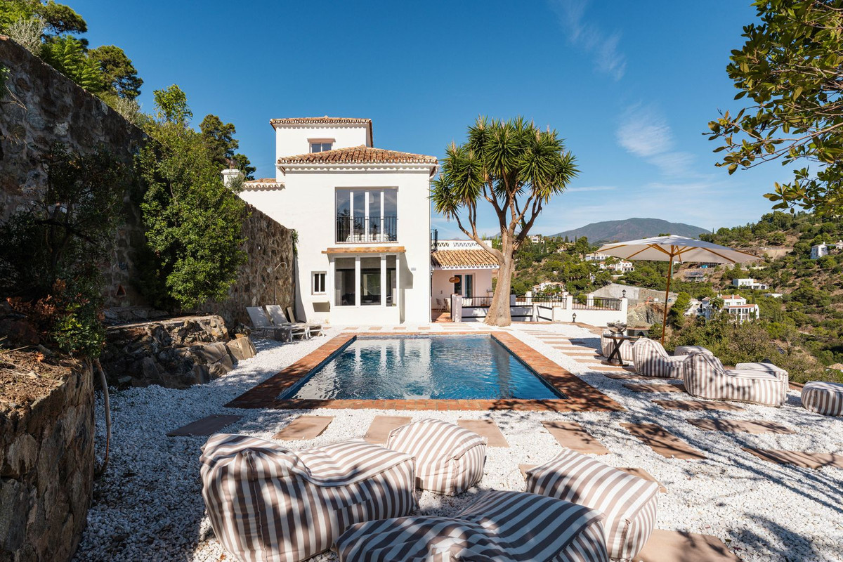 Se vende Villa - Chalet de 6 dormitorios en Costa Del Sol, Málaga, España