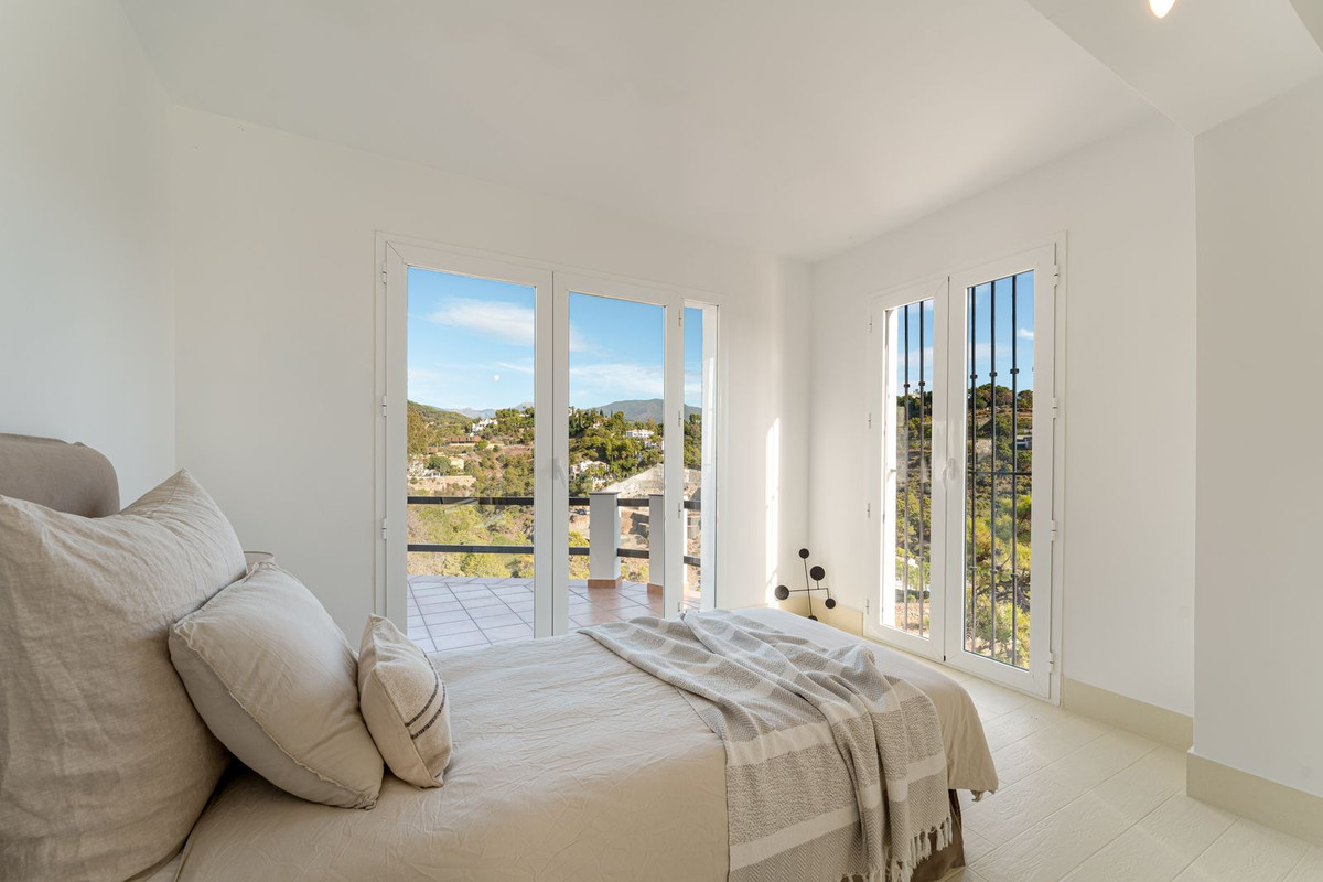 Se vende Villa - Chalet de 6 dormitorios en Costa Del Sol, Málaga, España