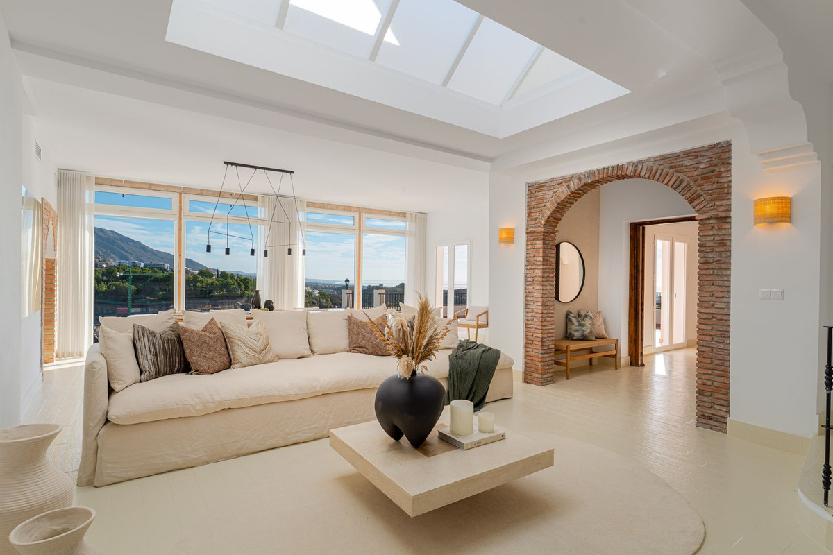 Se vende Villa - Chalet de 6 dormitorios en Costa Del Sol, Málaga, España