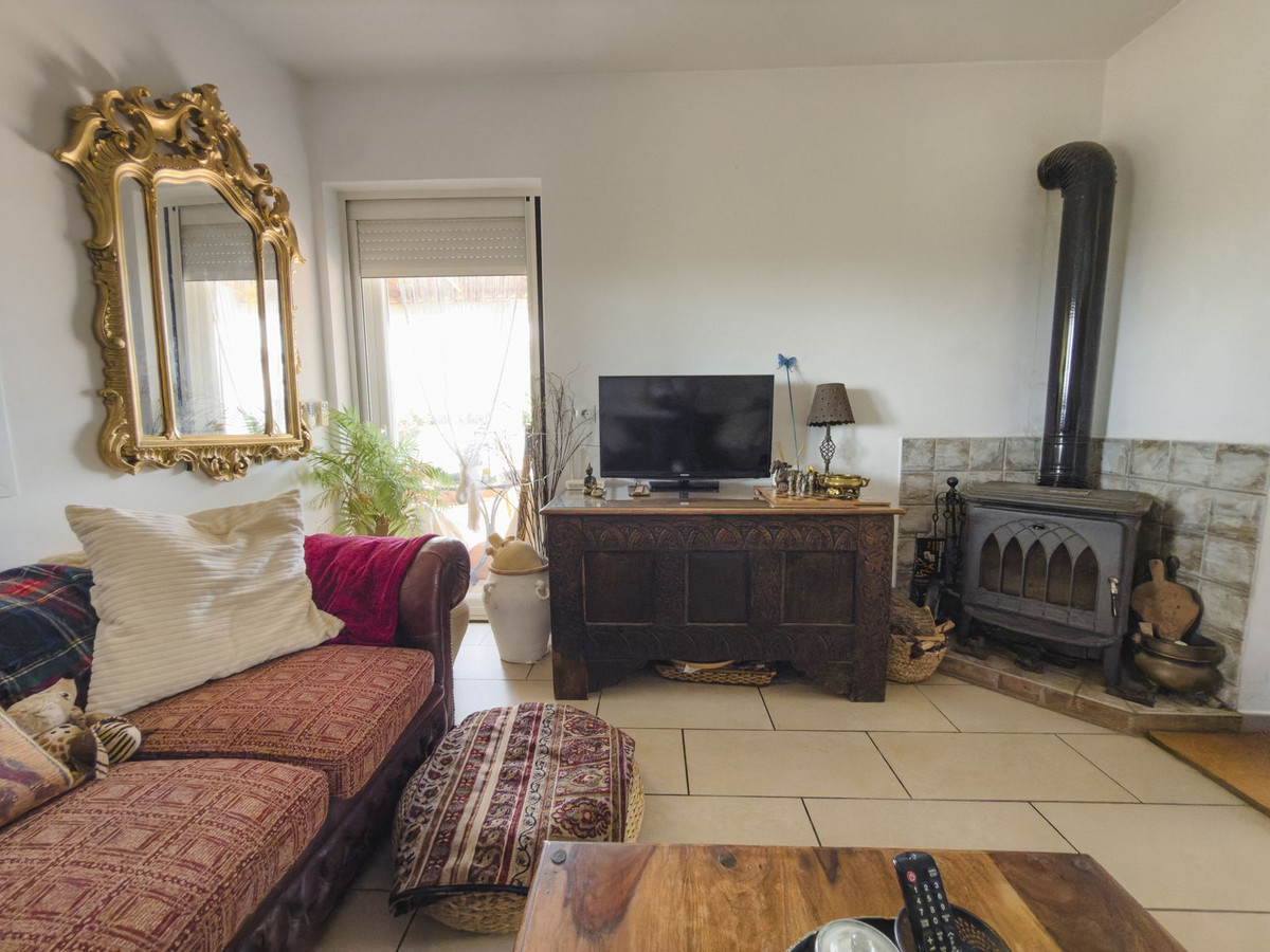 4 Bed Townhouse for sale in Coín Costa Del Sol, Málaga, Spain
