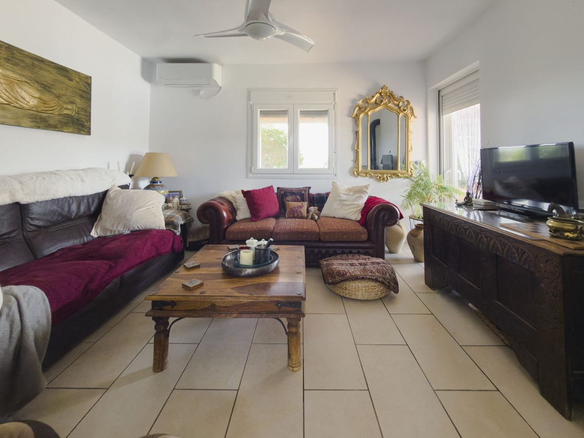 4 Bed Townhouse for sale in Coín Costa Del Sol, Málaga, Spain