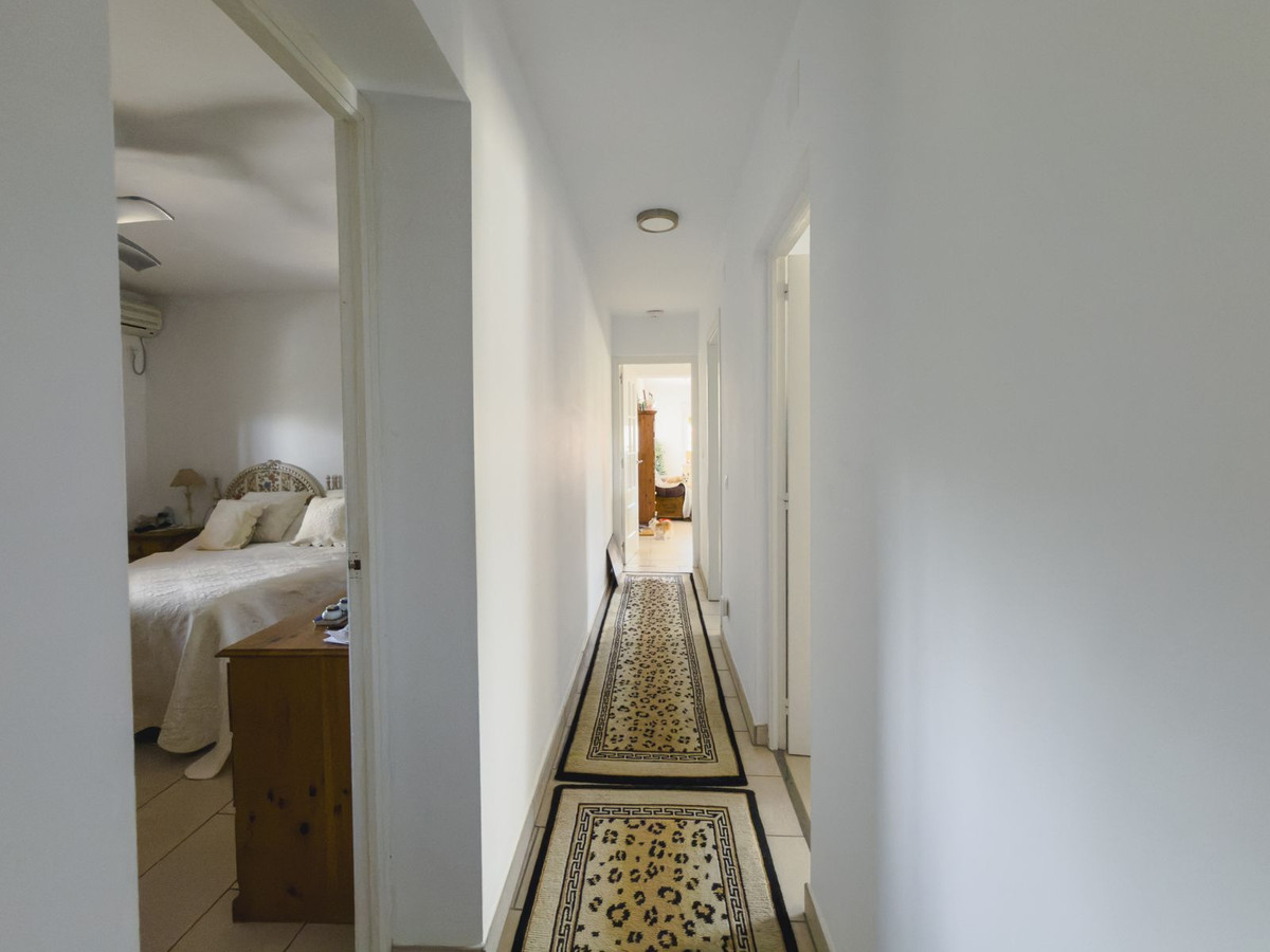4 Bed Townhouse for sale in Coín Costa Del Sol, Málaga, Spain