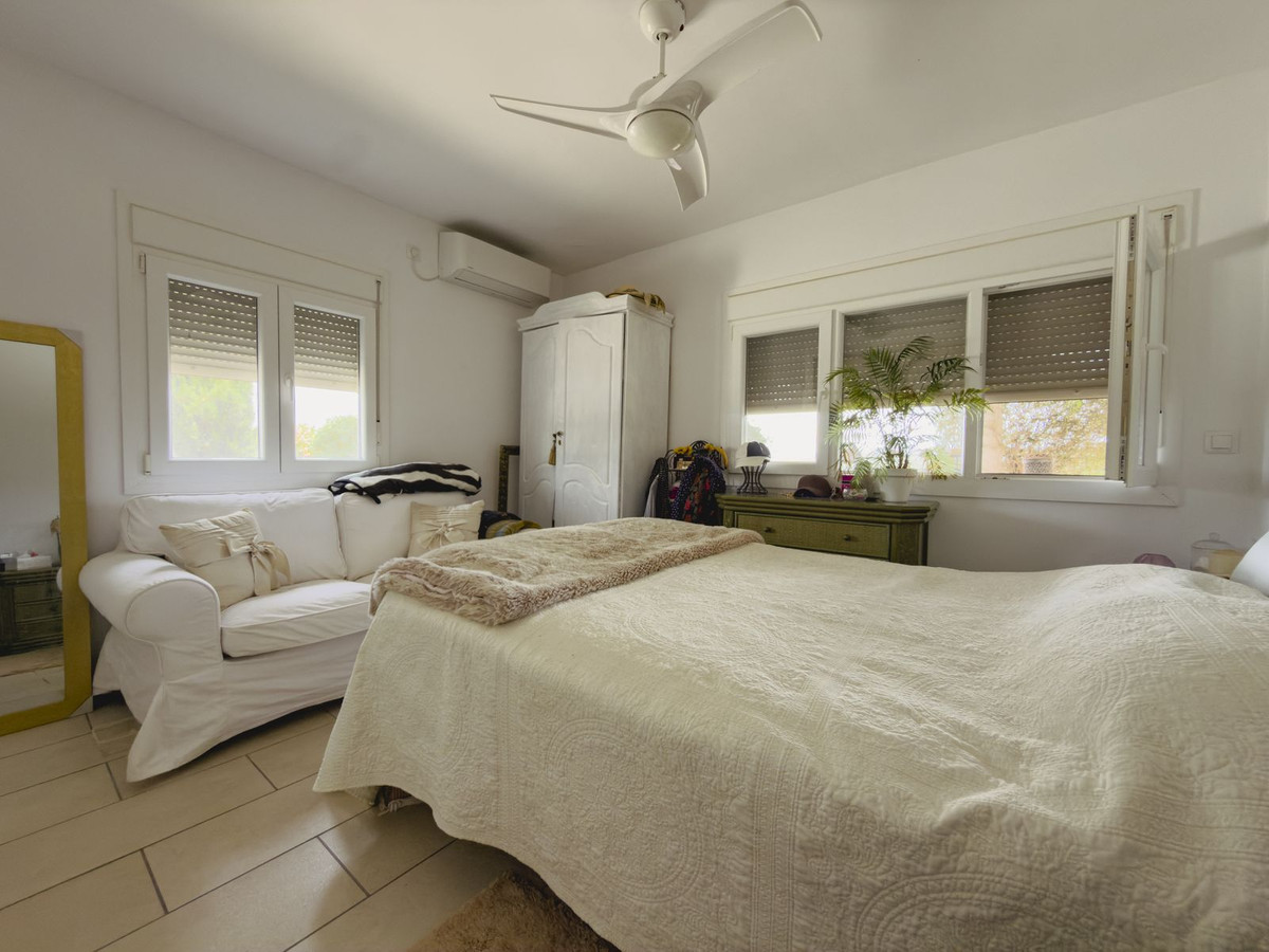 4 Bed Townhouse for sale in Coín Costa Del Sol, Málaga, Spain