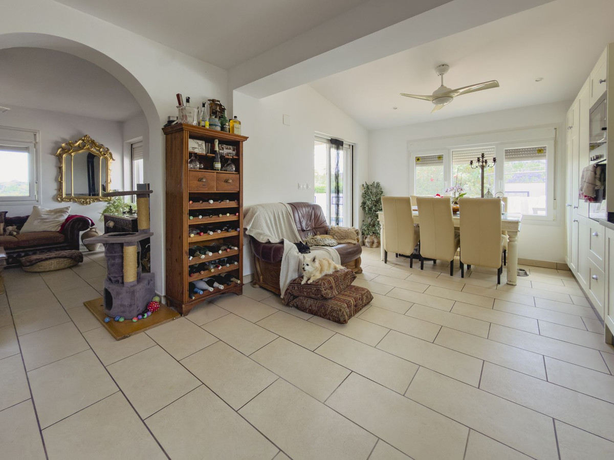 4 Bed Townhouse for sale in Coín Costa Del Sol, Málaga, Spain