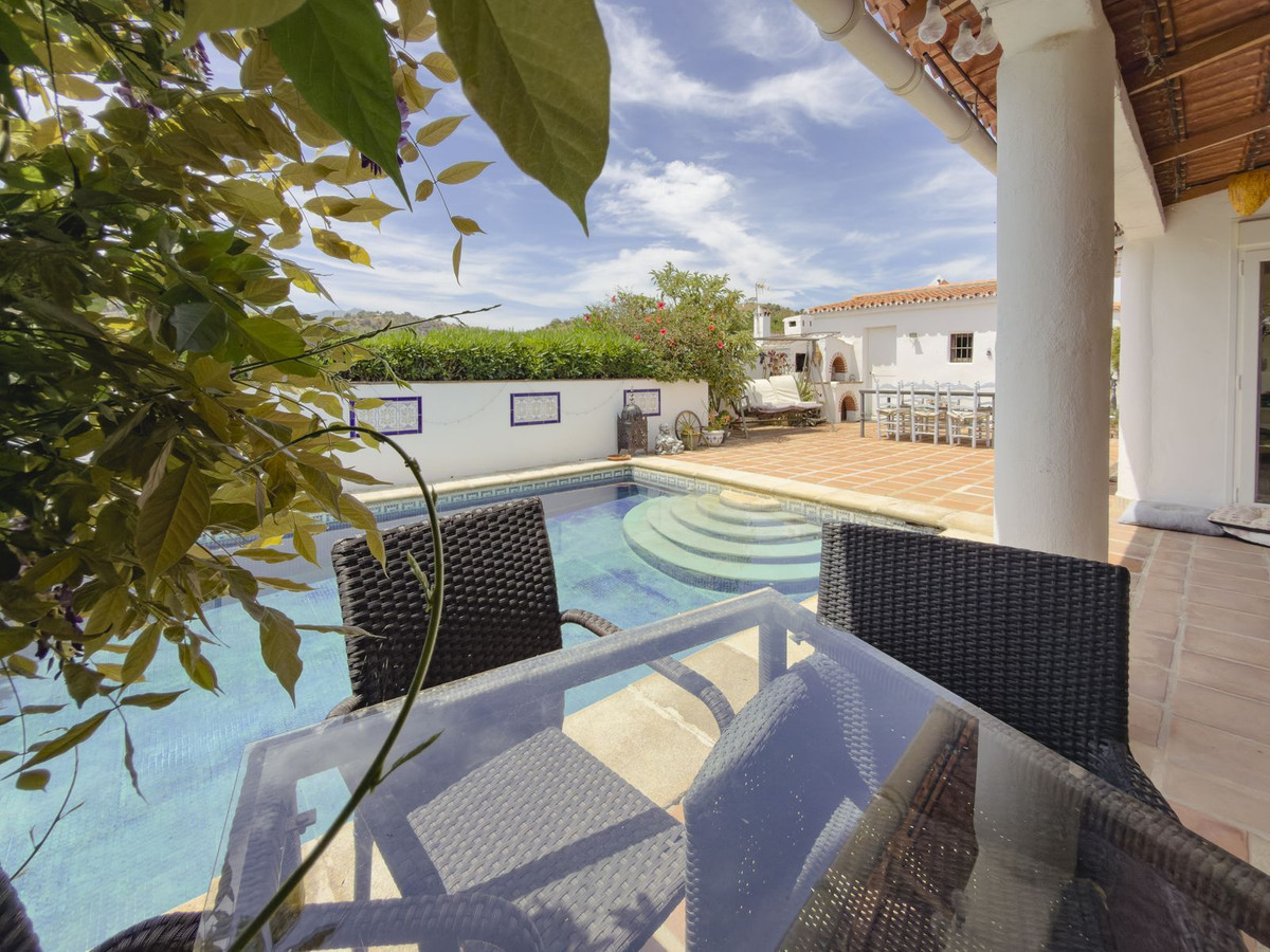 4 Bed Townhouse for sale in Coín Costa Del Sol, Málaga, Spain